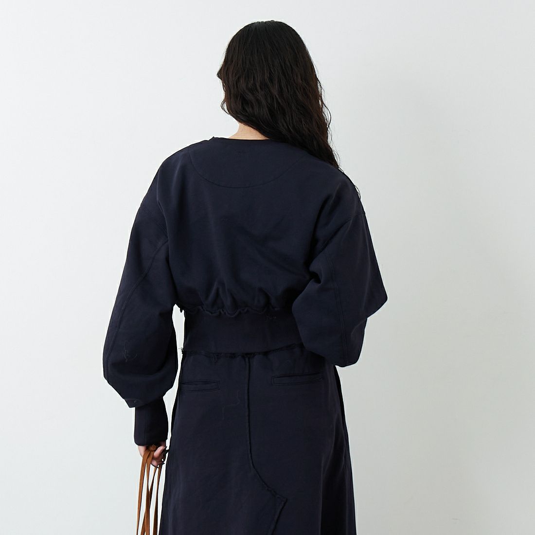 emmi [エミ] スウェットプルオーバー [13WCT261035] DNVY &&モデル身長：162cm 着用サイズ：F&&