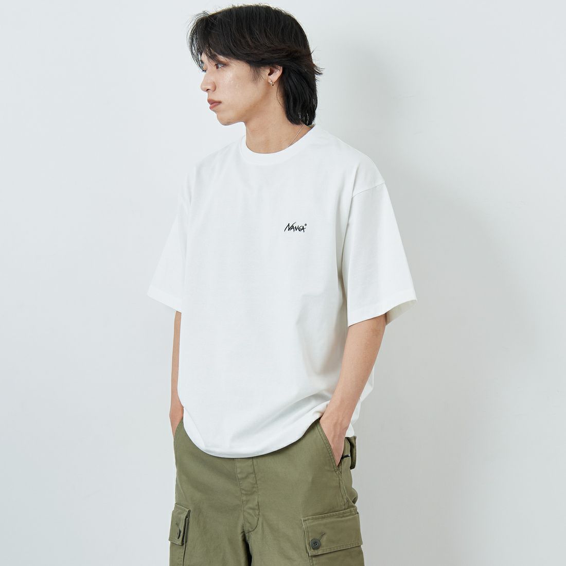 JEANSFACTORY × NANGA [ジーンズファクトリー × ナンガ] 別注 ルーズフィット NEBUKUROバックプリント ドローコードTシャツ [NW26SS-JF8] WHITE &&モデル身長：179cm 着用サイズ：L&&