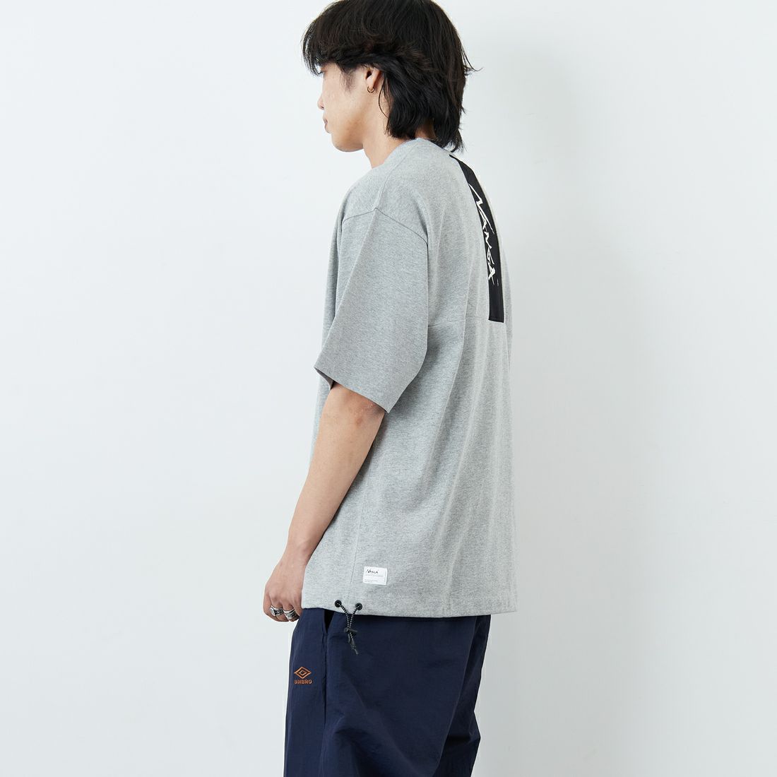 JEANSFACTORY × NANGA [ジーンズファクトリー × ナンガ] 別注 ルーズフィット メッシュ切替え ドローコードTシャツ [NW26SS-JF7] GRAY
