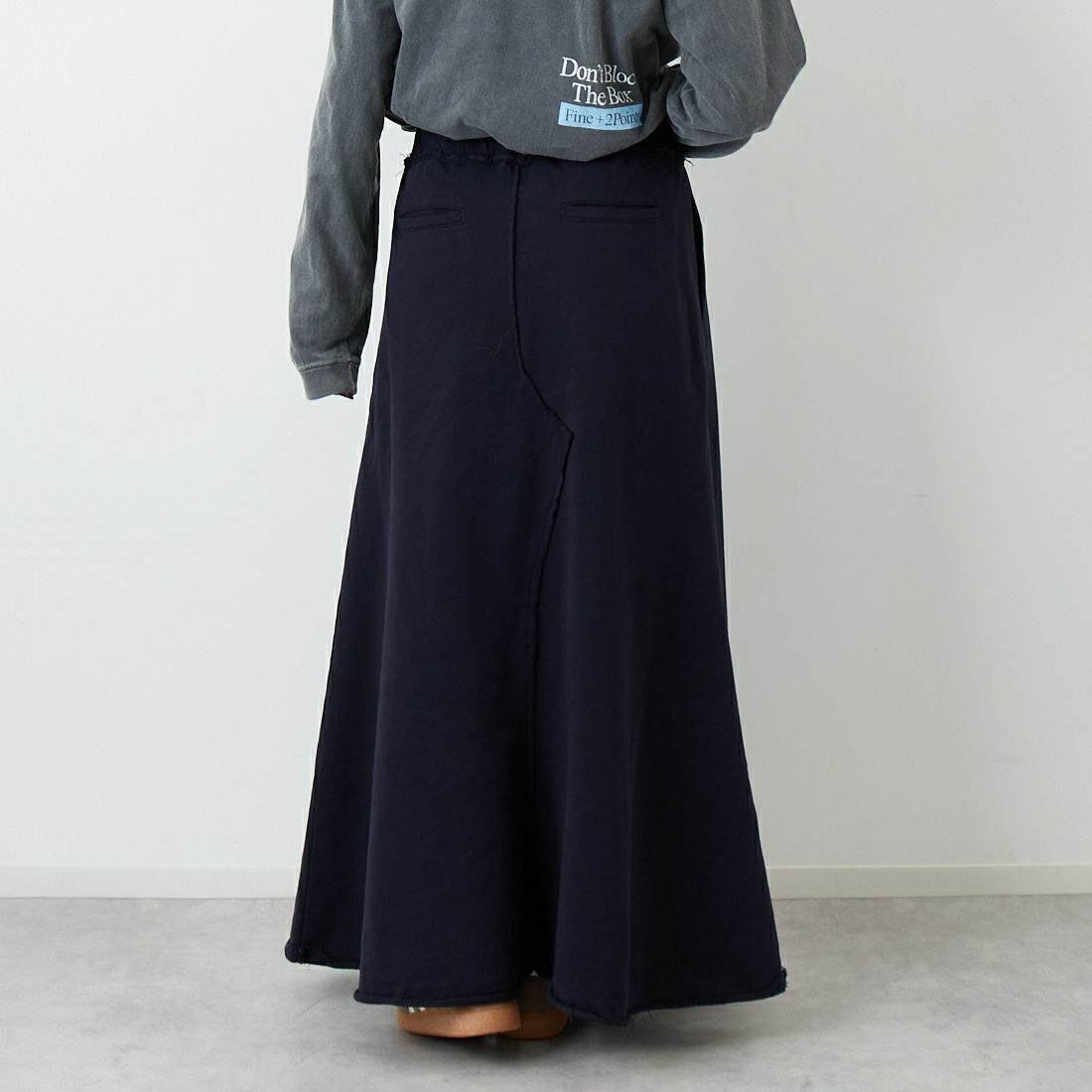 emmi [エミ] スウェットマキシスカート [13WCS261034] DNVY &&モデル身長：162cm 着用サイズ：0&&