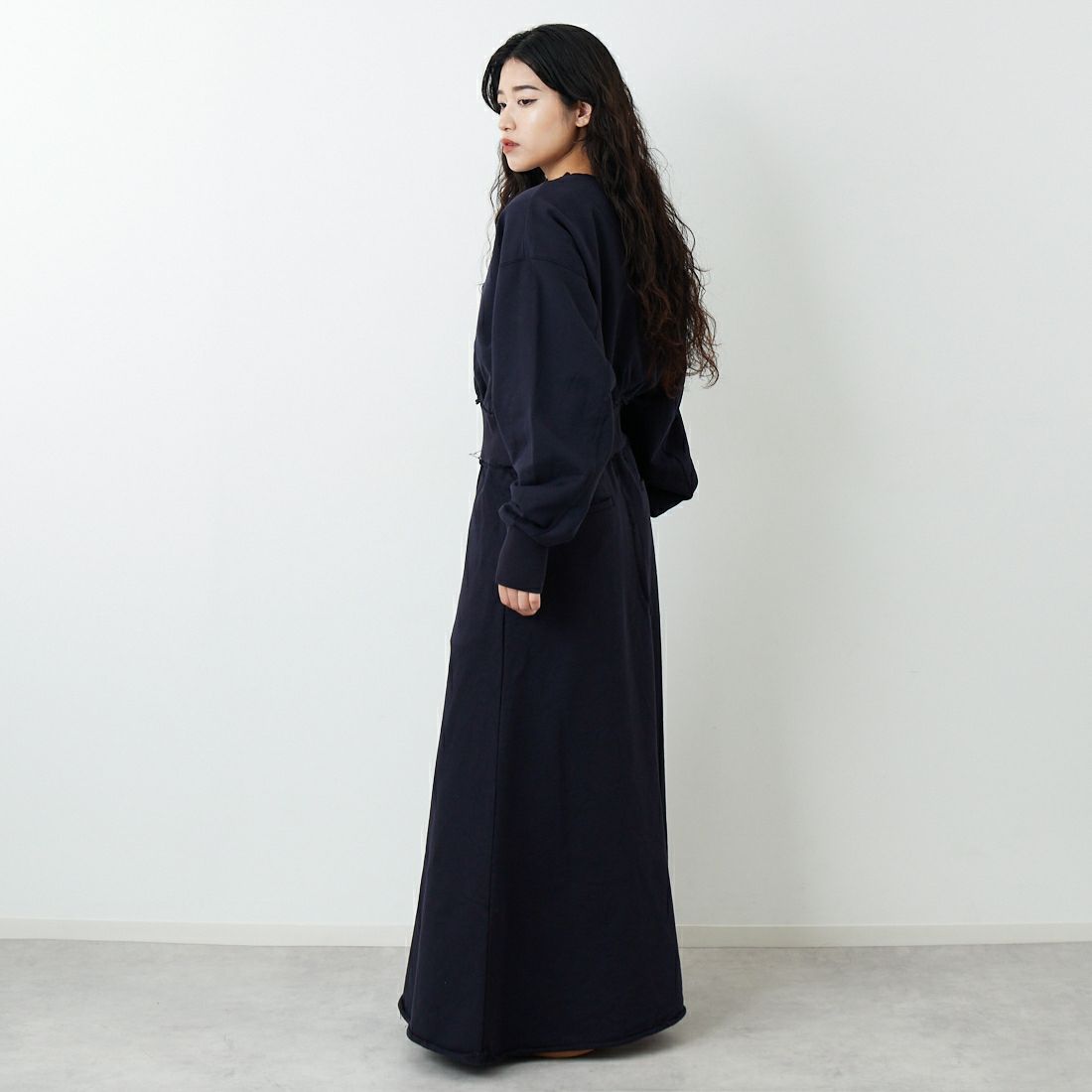 emmi [エミ] スウェットマキシスカート [13WCS261034] DNVY &&モデル身長：162cm 着用サイズ：0&&