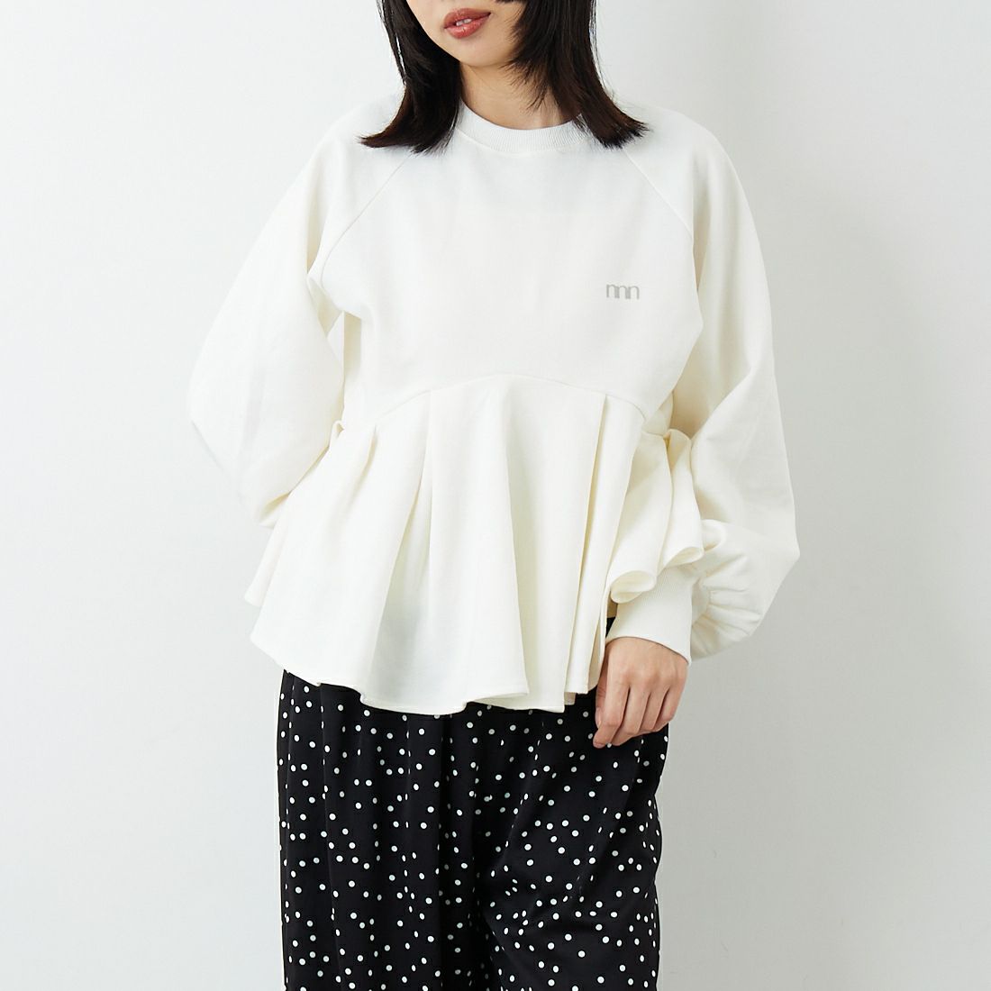 WHT&&モデル身長：162cm 着用サイズ：F&&