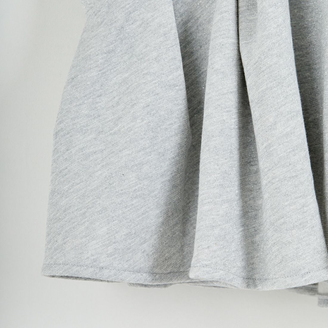 emmi [エミ] ペプラムラメ裏毛プルオーバー [13WCT261018] GRY