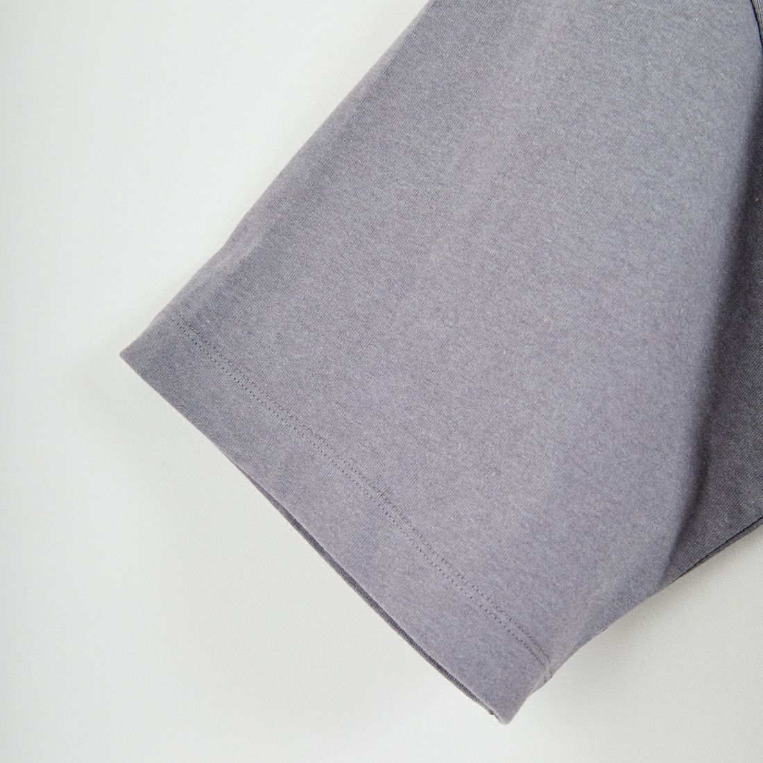 JEANSFACTORY × NANGA [ジーンズファクトリー × ナンガ] 別注 ルーズフィット ドローコードポケットTシャツ [NW26SS-JF5] CHARCOAL