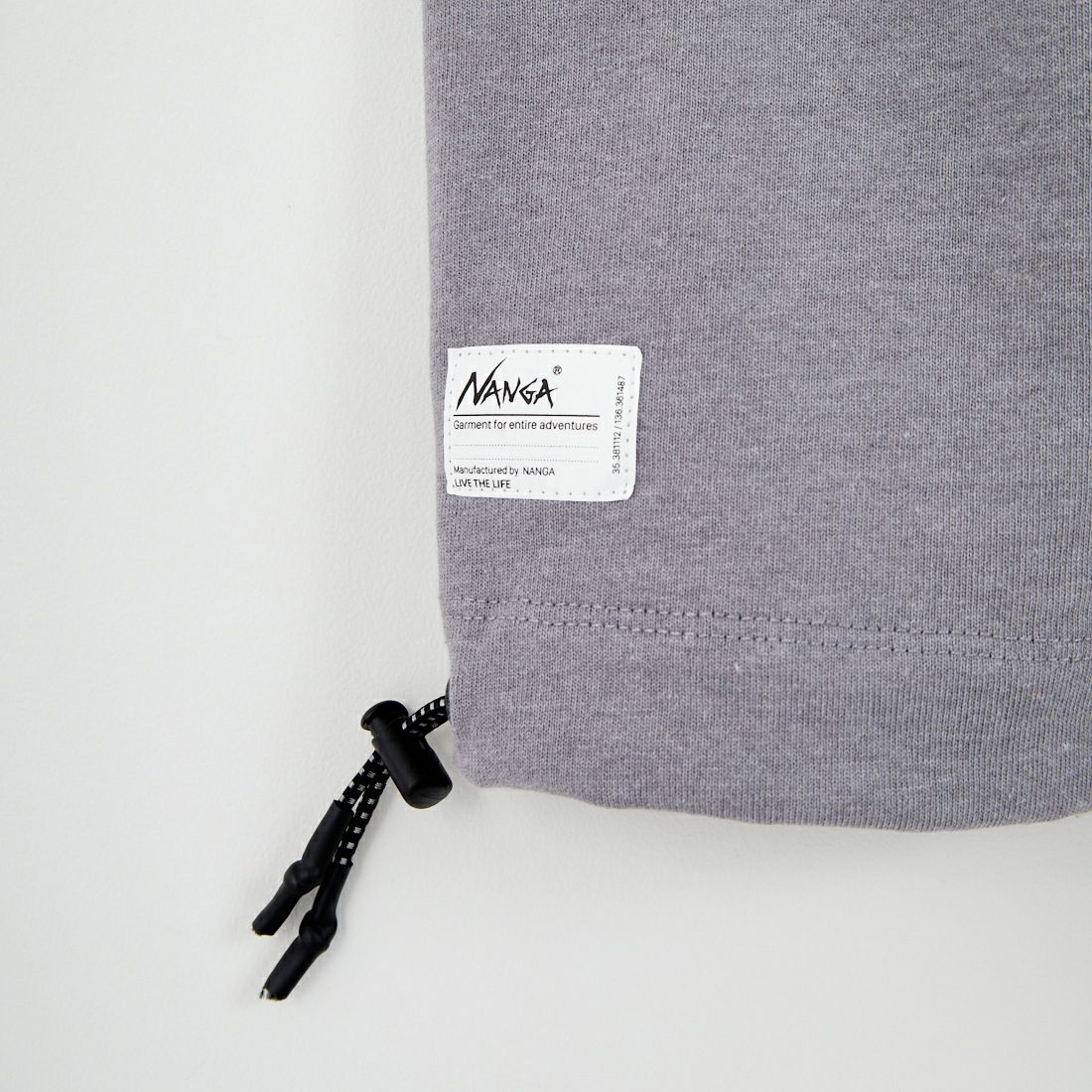 JEANSFACTORY × NANGA [ジーンズファクトリー × ナンガ] 別注 ルーズフィット ドローコードポケットTシャツ [NW26SS-JF5] CHARCOAL