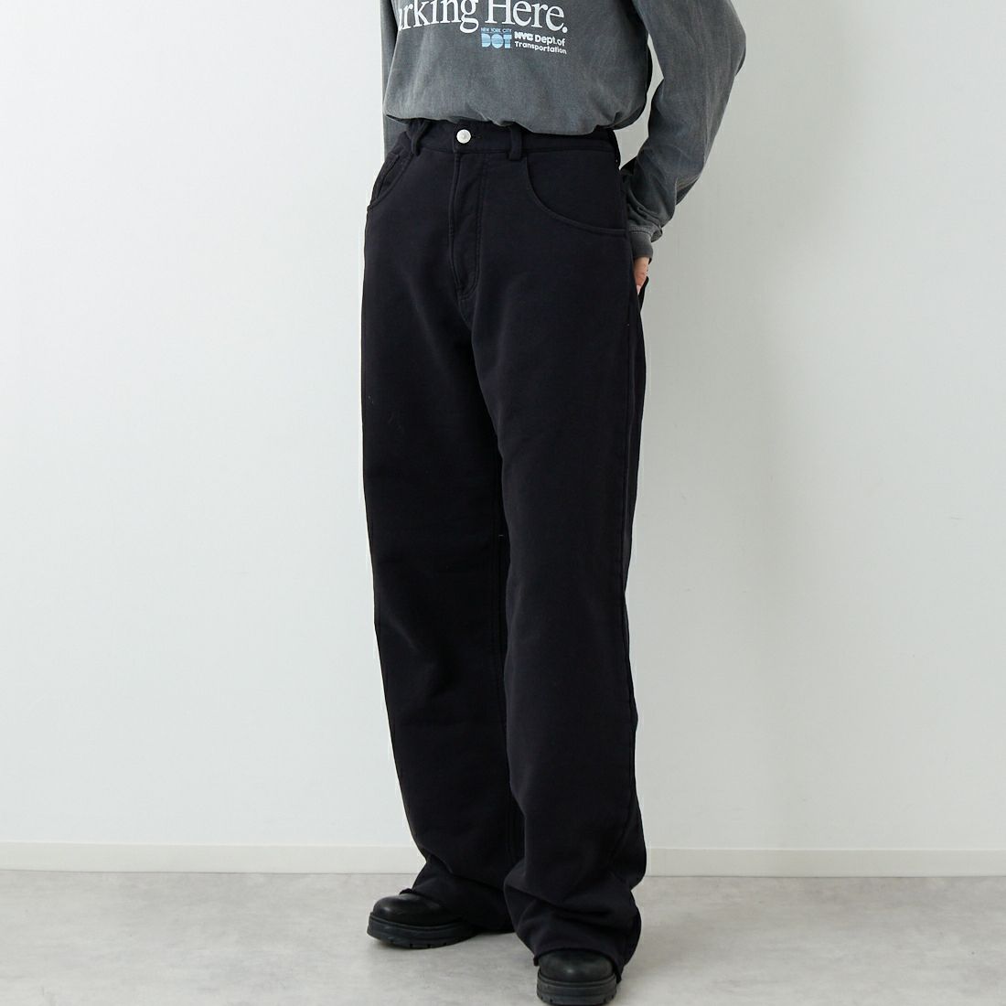 MM6 Maison Margiela [エムエムシックス メゾン マルジェラ] コットン ワイドレッグトラウザーズ [S52KA0548-M25014] 900 BLACK &&モデル身長：162cm 着用サイズ：S&&