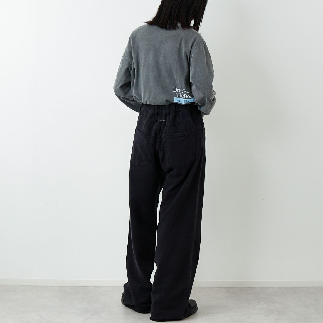 MM6 Maison Margiela [エムエムシックス メゾン マルジェラ] コットン ワイドレッグトラウザーズ [S52KA0548-M25014] 900 BLACK &&モデル身長：162cm 着用サイズ：S&&