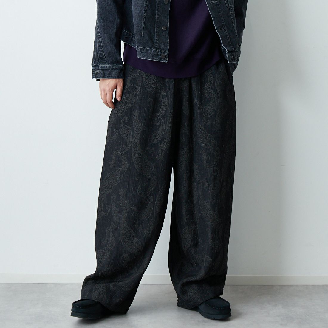 Needles [ニードルズ] レーヨンペイズリージャガード ヒザデルパンツ [SX262] B BLACK &&モデル身長：179cm 着用サイズ：XS&&