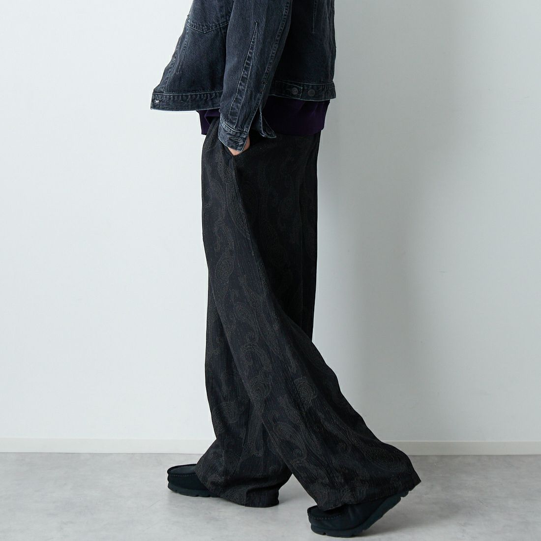 Needles [ニードルズ] レーヨンペイズリージャガード ヒザデルパンツ [SX262] B BLACK &&モデル身長：179cm 着用サイズ：XS&&