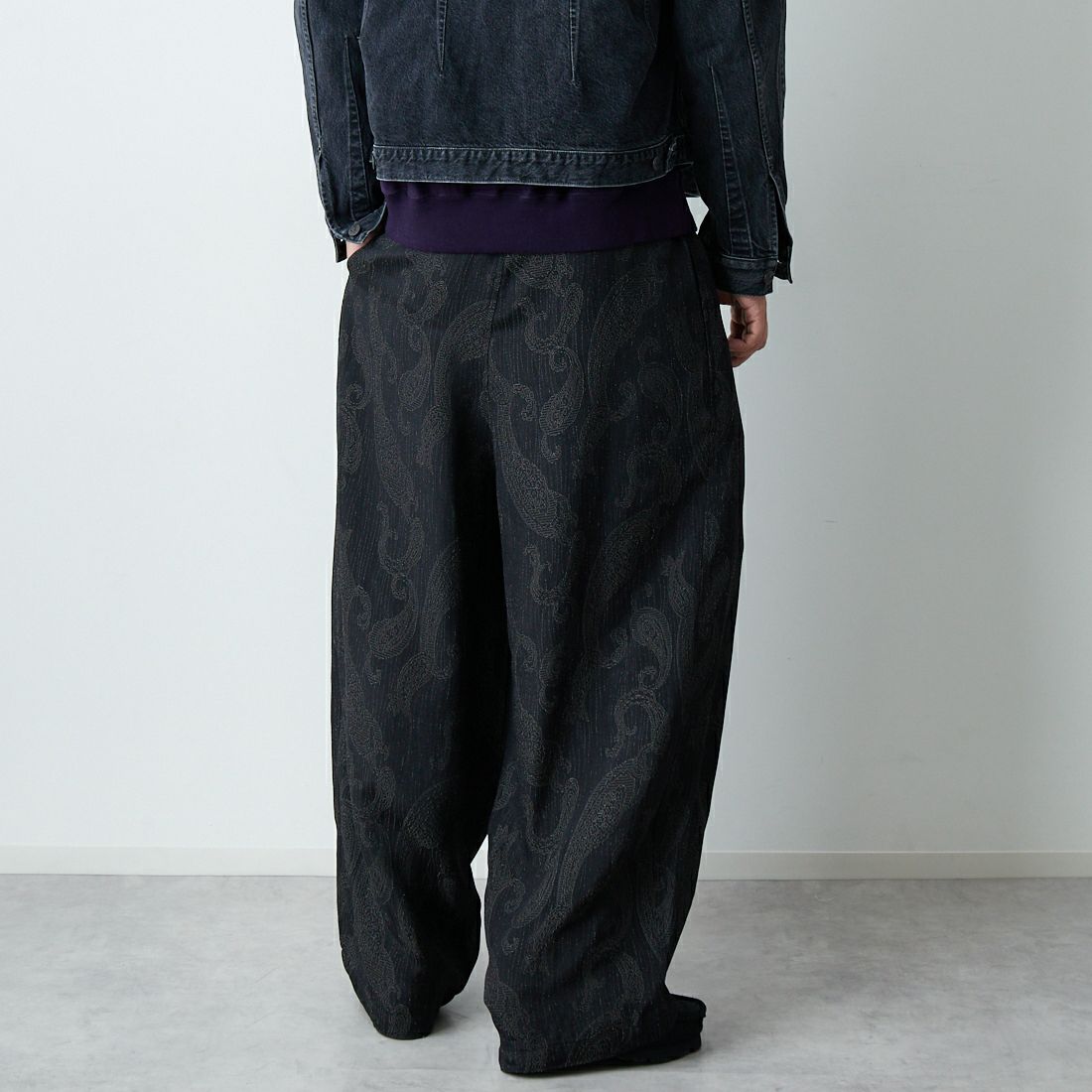 Needles [ニードルズ] レーヨンペイズリージャガード ヒザデルパンツ [SX262] B BLACK &&モデル身長：179cm 着用サイズ：XS&&