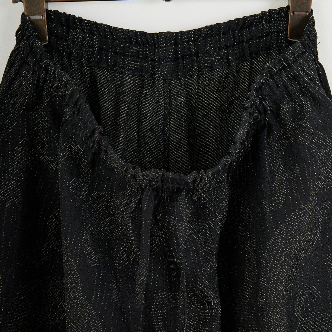 Needles [ニードルズ] レーヨンペイズリージャガード ヒザデルパンツ [SX262] B BLACK