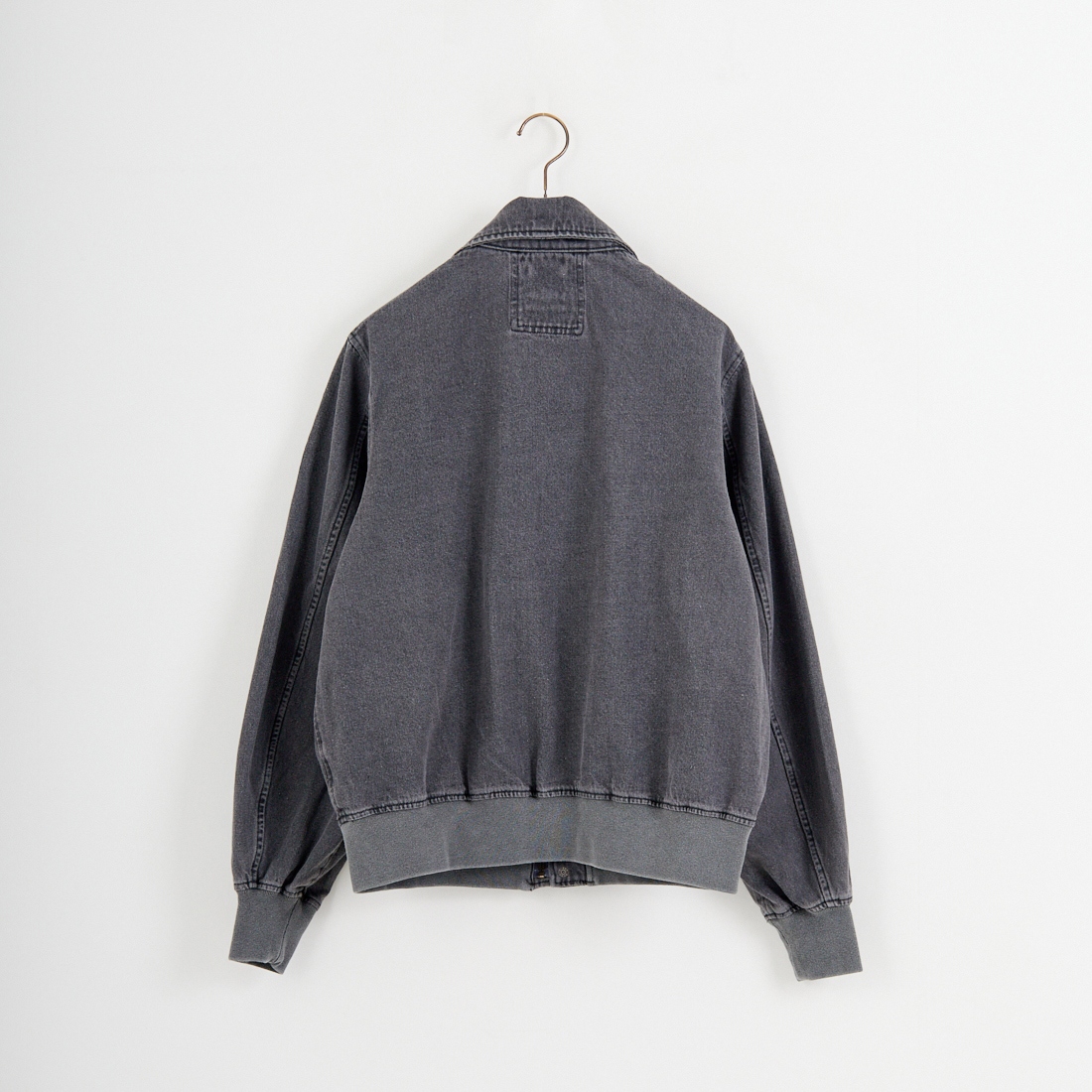 ARMY TWILL SANFORIZED [アーミーツイル サンフォライズド] 別注 ショート丈 デニムブルゾン [AM-2614502-INT-JF] BLACK