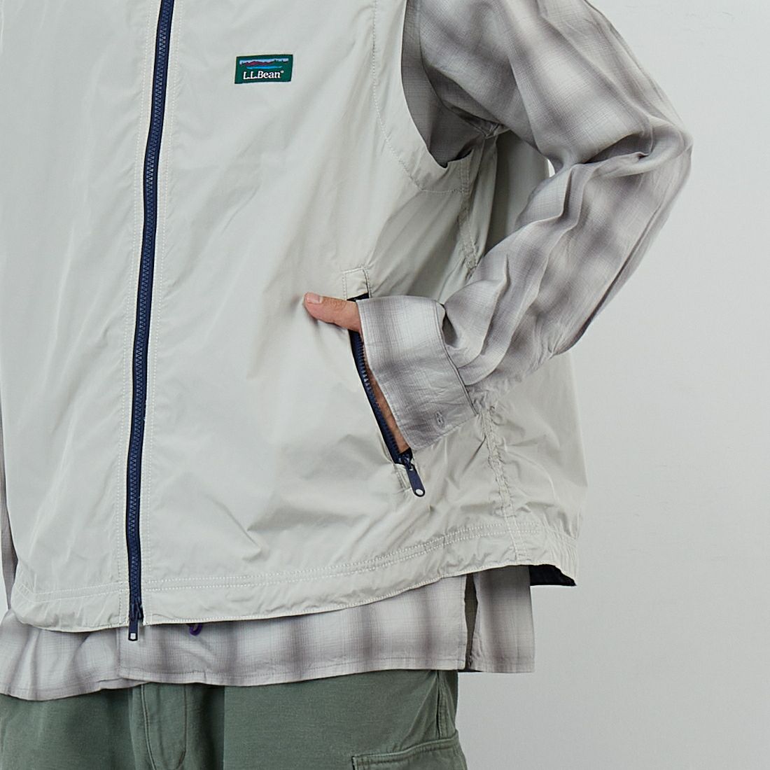 L.L.BEAN [エルエルビーン] ロクスベリーベスト [6175-3042] 24 SAND &&モデル身長：179cm 着用サイズ：L&&