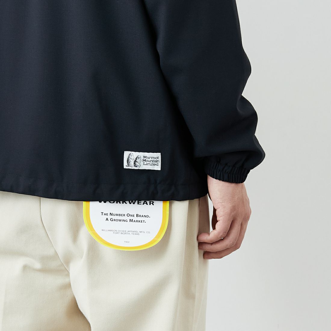 Marmot [マーモット] 別注 メリノウール コーチジャケット [MTSS26MJK330IN-JF] BLACK &&モデル身長：179cm 着用サイズ：L&&