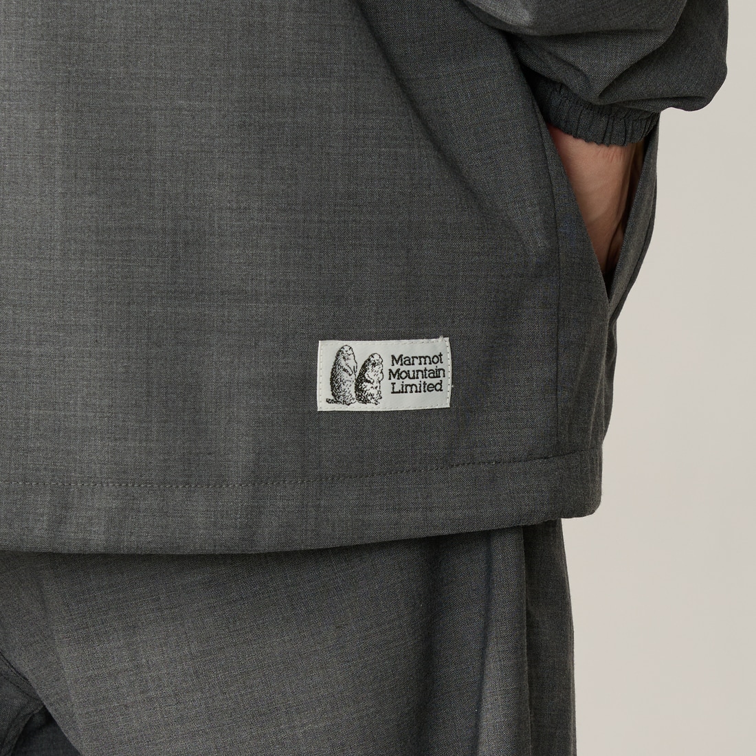 Marmot [マーモット] 別注 メリノウール コーチジャケット [MTSS26MJK330IN-JF] GRAY &&モデル身長：179cm 着用サイズ：L&&