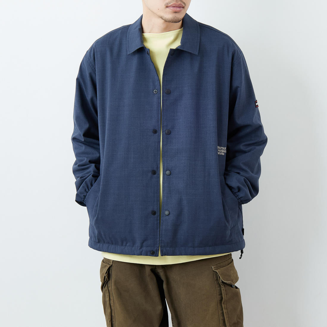 Marmot [マーモット] 別注 メリノウール コーチジャケット [MTSS26MJK330IN-JF] NAVY &&モデル身長：168cm 着用サイズ：L&&