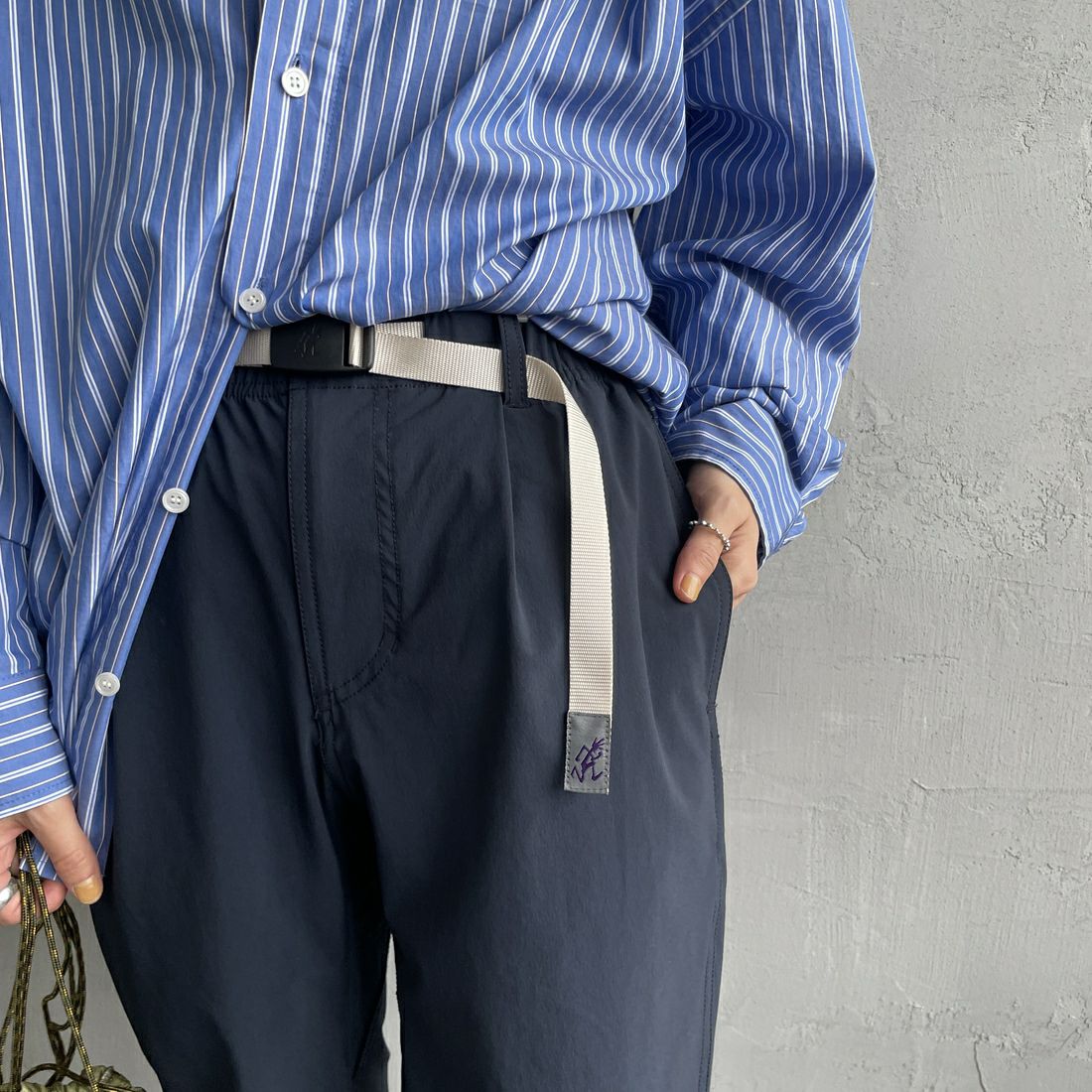 GRAMiCCi [グラミチ] 別注 エブリデイ ナイロンパンツ [GUP6-S2013-JF] MIDNIGHT &&モデル身長：158cm 着用サイズ：S&&