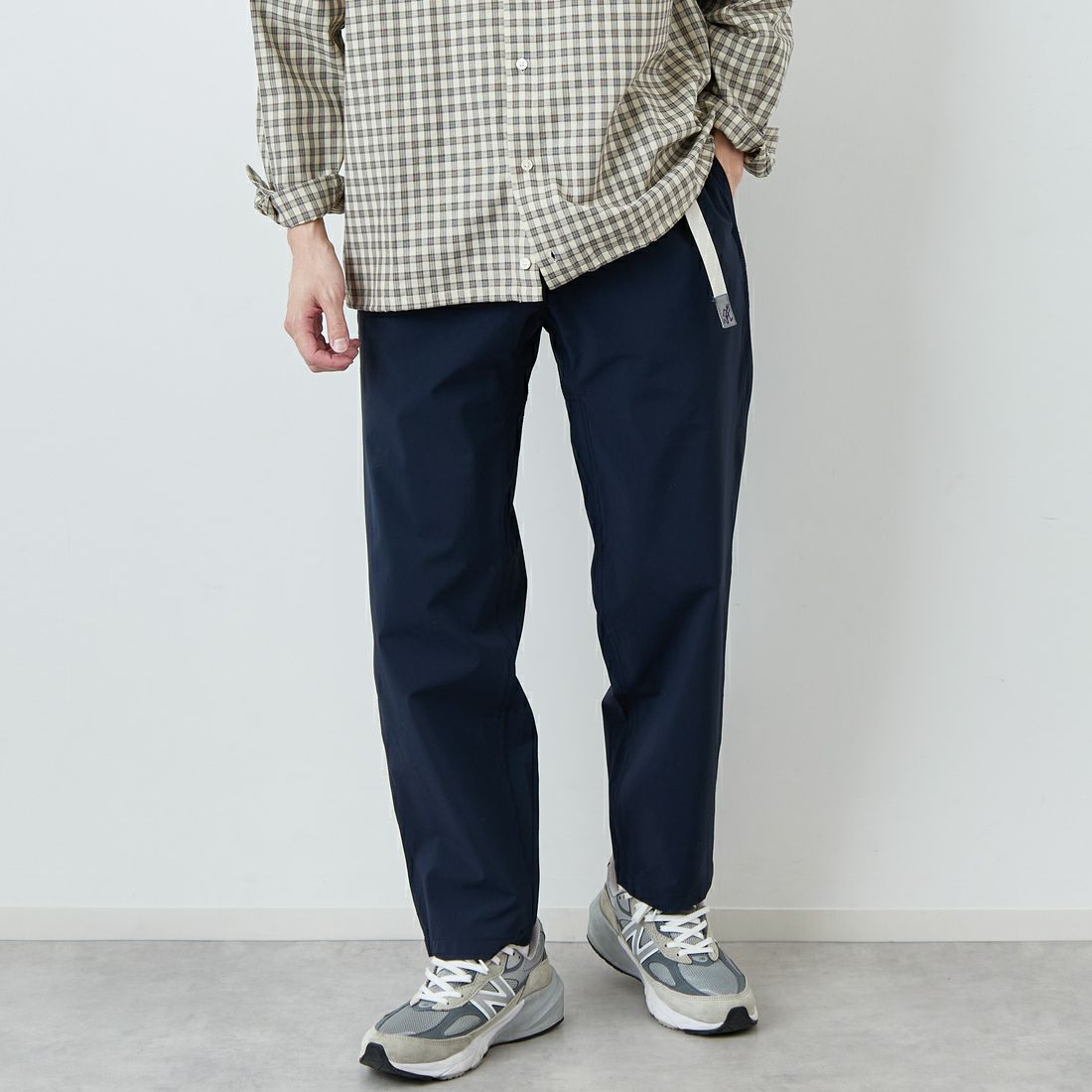 GRAMiCCi [グラミチ] 別注 エブリデイ ナイロンパンツ [GUP6-S2013-JF] MIDNIGHT &&モデル身長：168cm 着用サイズ：M&&