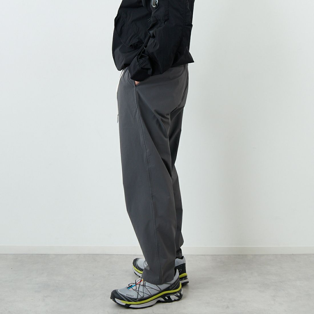 GRAMiCCi [グラミチ] 別注 エブリデイ ナイロンパンツ [GUP6-S2013-JF] GRAY &&モデル身長：168cm 着用サイズ：L&&