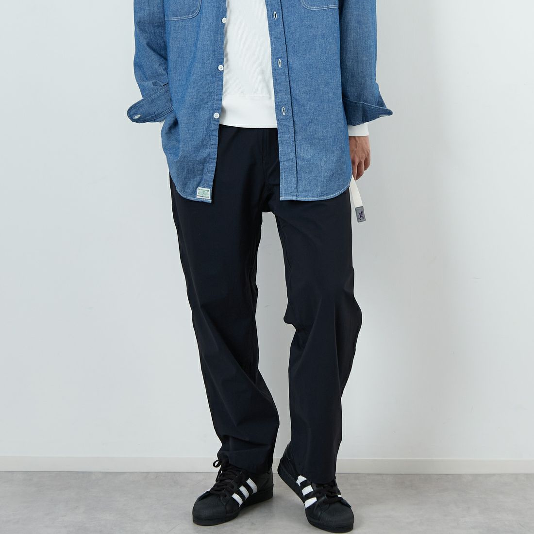 GRAMiCCi [グラミチ] 別注 エブリデイ ナイロンパンツ [GUP6-S2013-JF] BLACK &&モデル身長：179cm 着用サイズ：XL&&