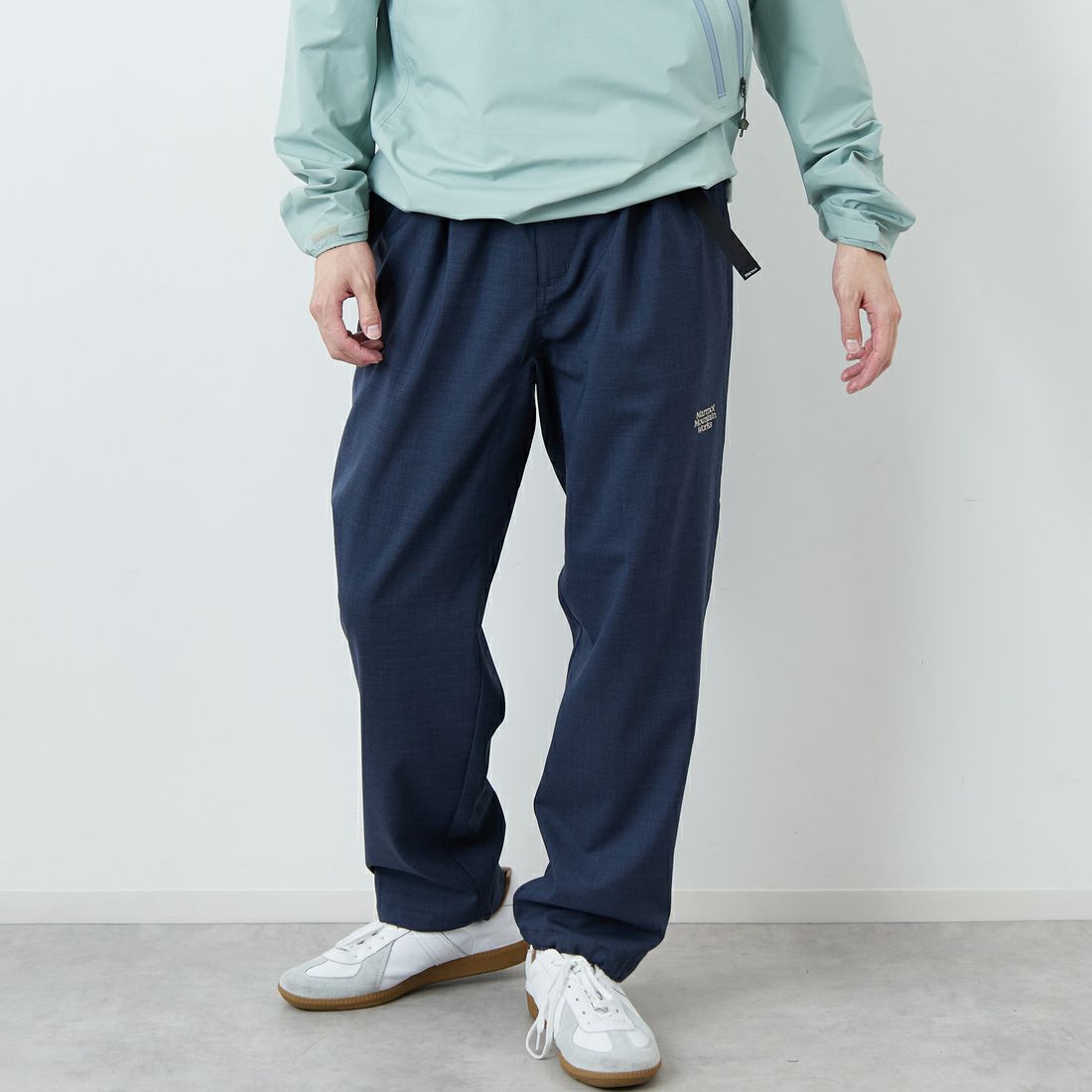 Marmot [マーモット] 別注 メリノウール タックパンツ [MTSS26MPT331IN-JF] NAVY &&モデル身長：168cm 着用サイズ：L&&