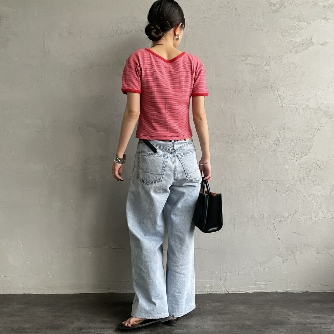 Robert P.Miller [ロバートピーミラー] 別注 クロップド丈 ボーダーヘンリーネックTシャツ [RM261-2265IN-JF] CHERRY&&モデル身長：150cm 着用サイズ：F&&