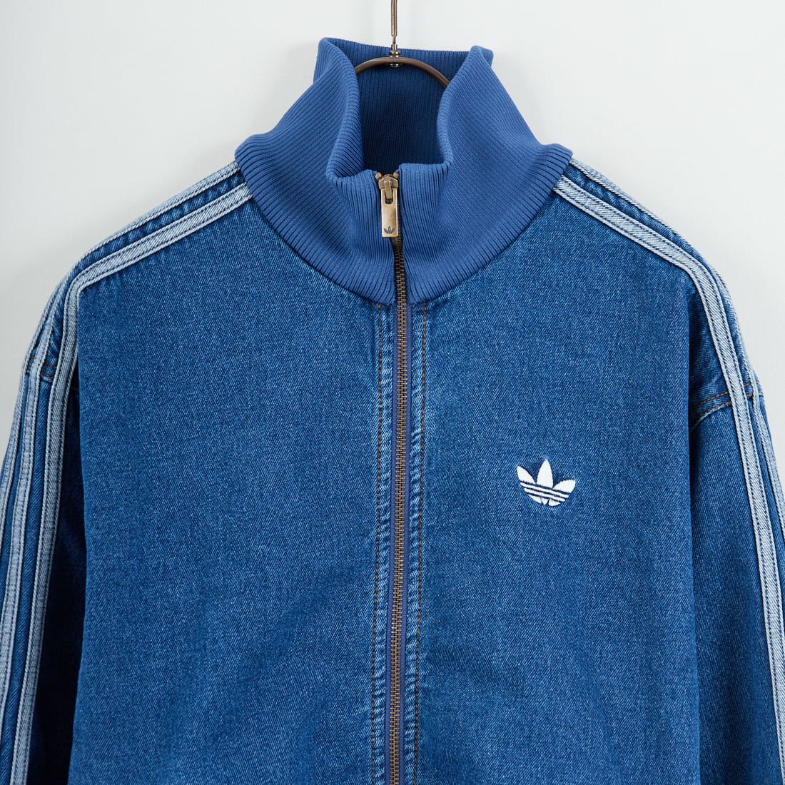 adidas originals ファイヤーバード　デニム adidas 新品Sブルーアディカラー デニム ファイヤーバード トラック