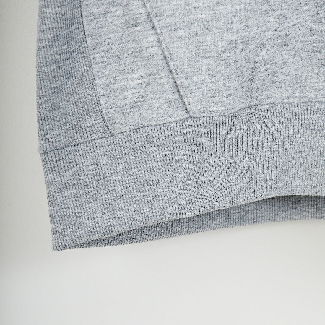 THE NORTH FACE [ザ ノースフェイス] バックスクエアロゴフーディ [NT62533] Z