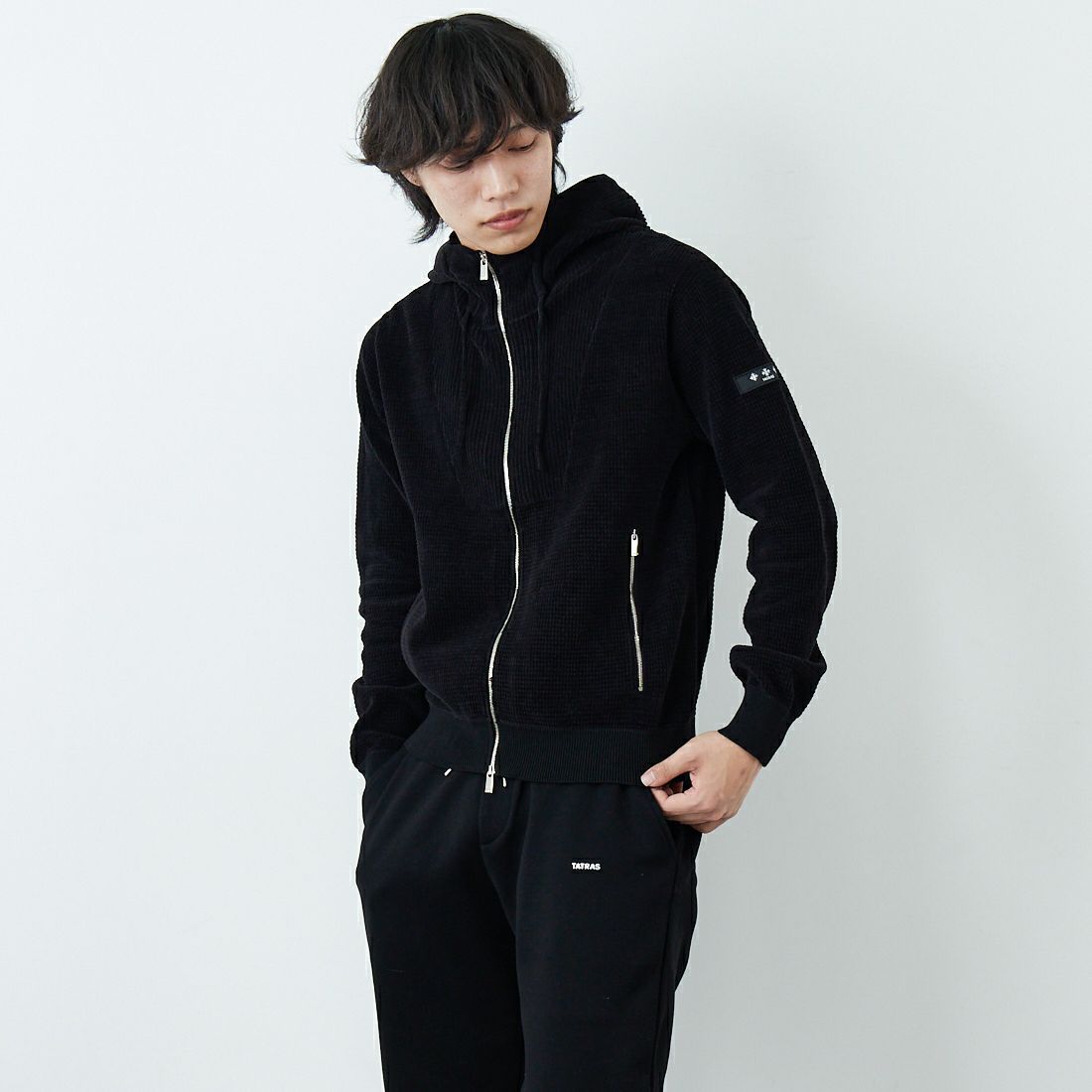 BLACK&&モデル身長：179cm 着用サイズ：2&&