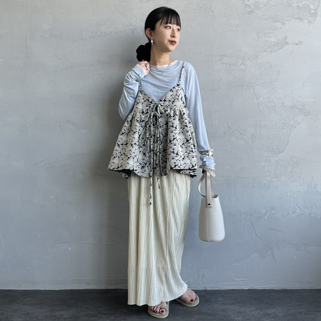 nenom [ネノム] マルチWAY ジャガード ペプラムキャミブラウス [NE26312007] 02 BLK/OFF &&モデル身長：150cm 着用サイズ：F&&