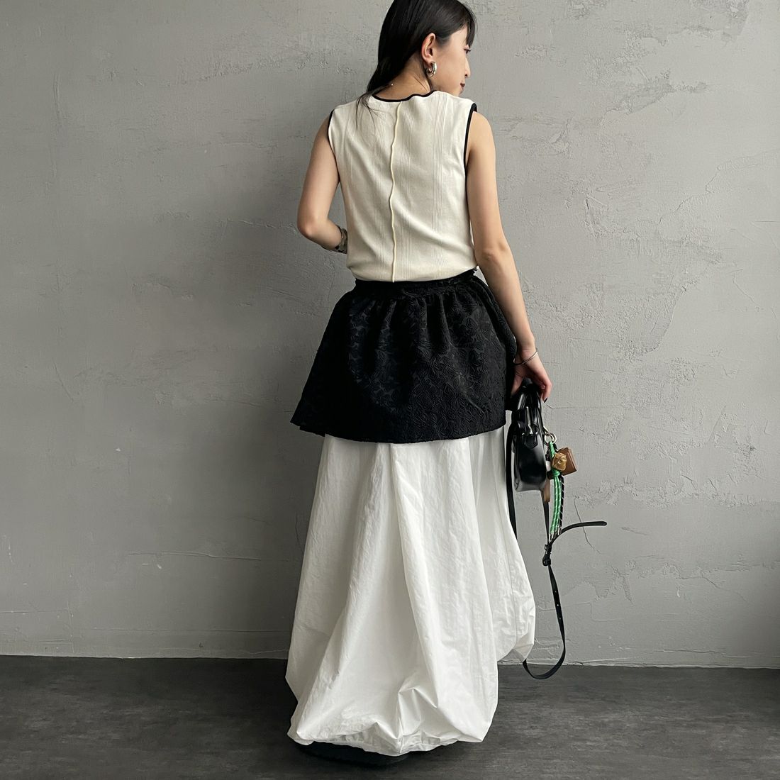 nenom [ネノム] マルチWAY ジャガード ペプラムキャミブラウス [NE26312007] 09 BLACK &&モデル身長：150cm 着用サイズ：F&&