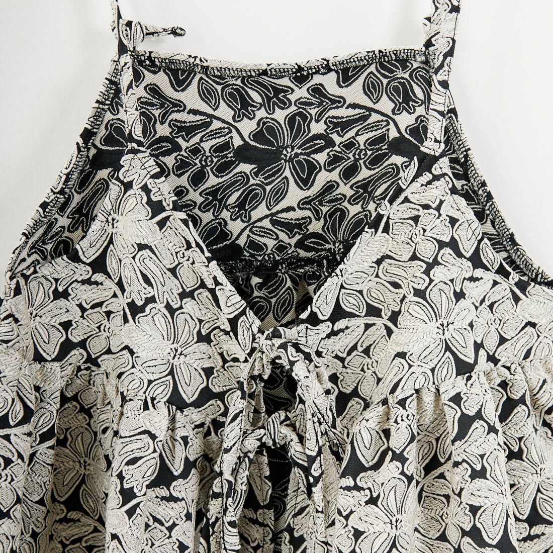 nenom [ネノム] マルチWAY ジャガード ペプラムキャミブラウス [NE26312007] 02 BLK/OFF