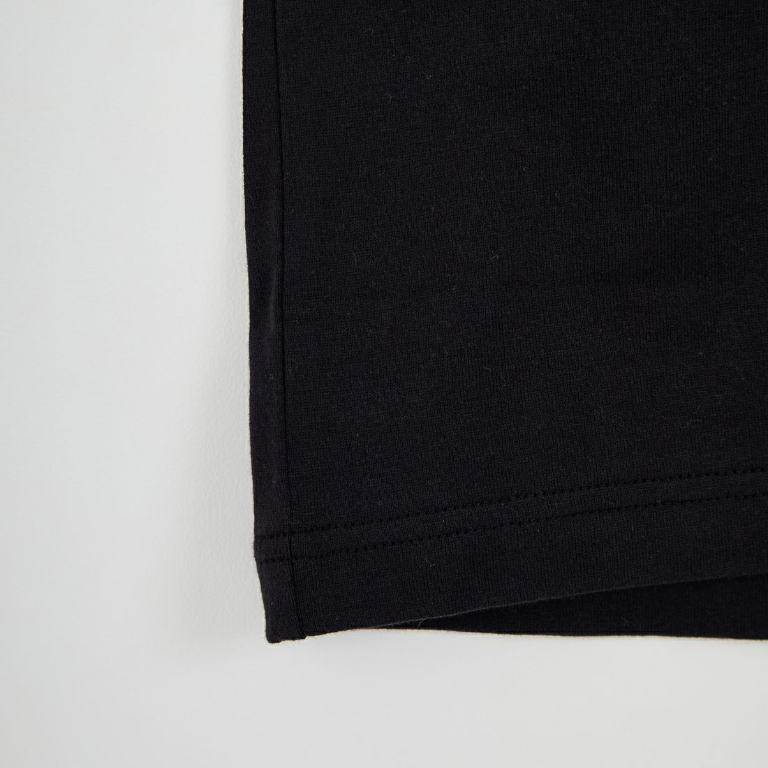 FRED PERRY [フレッドペリー] 別注 ORIGINAL SPORTSWEAR バック刺繍ロゴTシャツ [FPM-26S-023JF] BLACK/SNOW