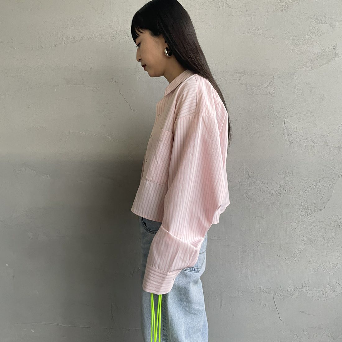 UNIVERSAL OVERALL [ユニバーサルオーバーオール] 別注 ショート丈 ビッグポケットストライプシャツ [U2533158IN-JF] ﾋﾟﾝｸ &&モデル身長：150cm 着用サイズ：F&&