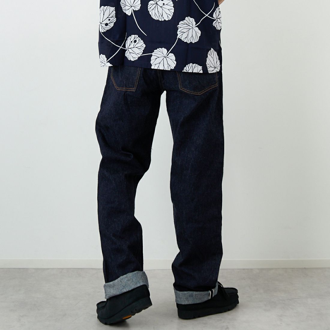 SUGAR CANE [シュガーケーン] 13oz デニムウエストオーバーオールズ 2025年モデル [SC420252] 421 A.NAVY &&モデル身長：179cm 着用サイズ：32&&