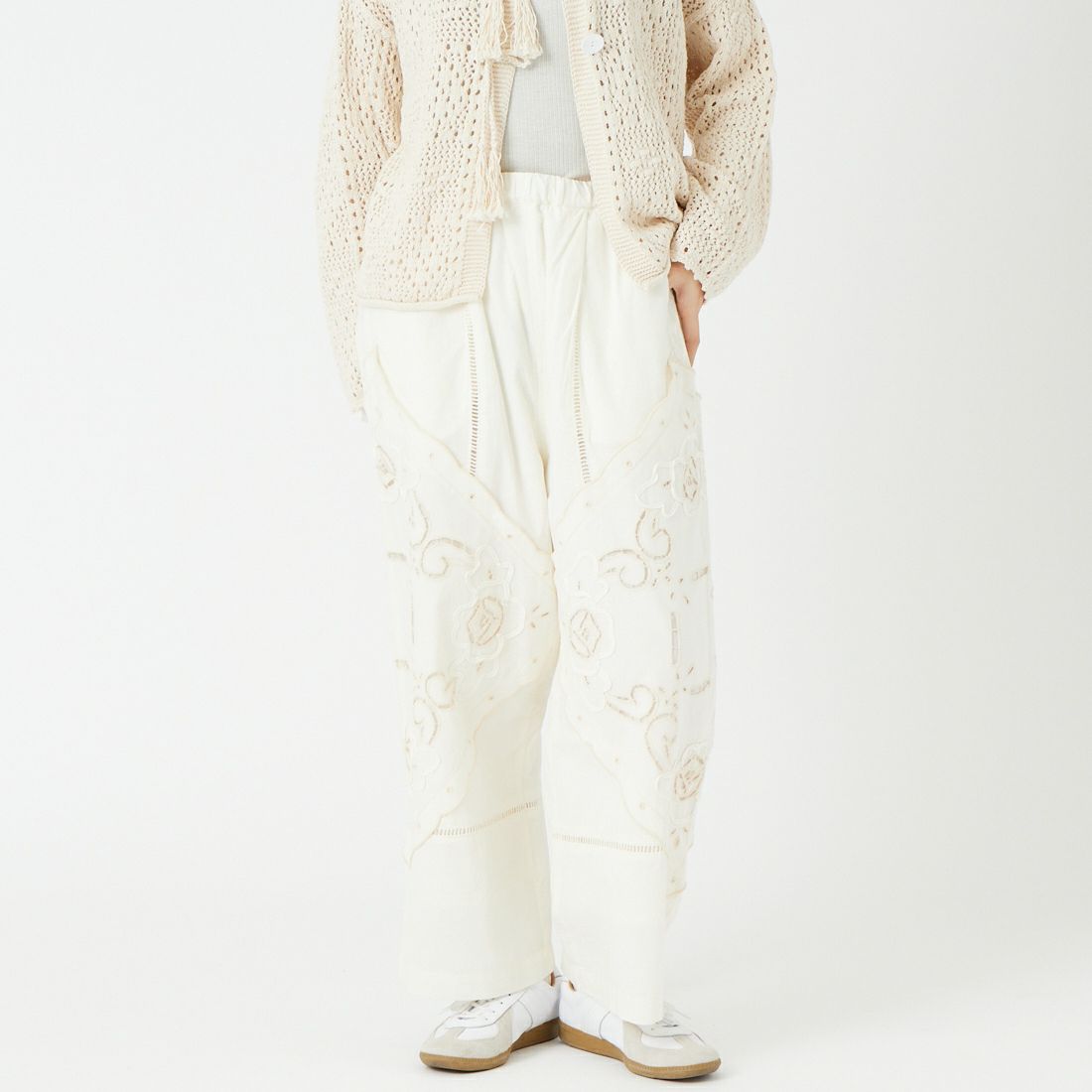 04 IVORY