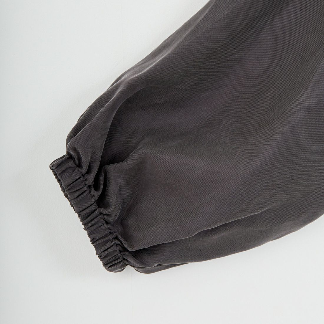 CLOCHE [クロシェ] 前後2WAY キュプラフリルカラーブラウス [61285530] ﾁｬｺｰﾙ