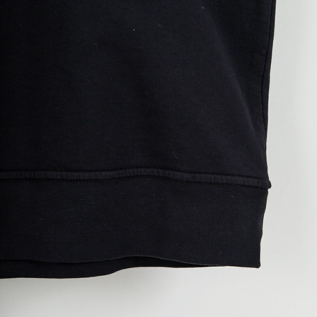 C.P.COMPANY [シーピーカンパニー] ライトフリースクルーネックスウェット [RCCMSS711A] 999 BLACK