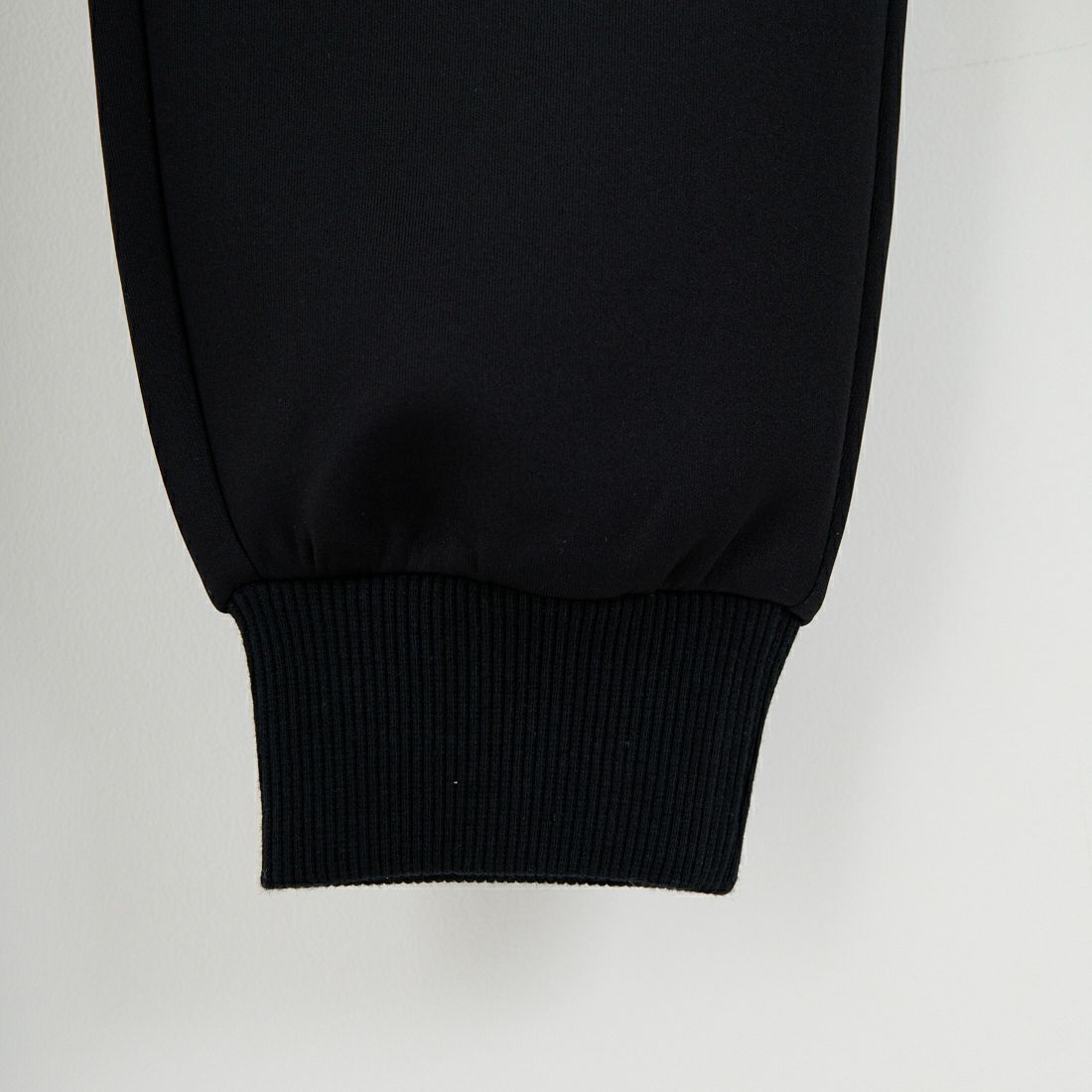 SY32 [エスワイサーティトゥ] ダブルニットゴシックロゴパンツ [32-26SN1-06] BLACK