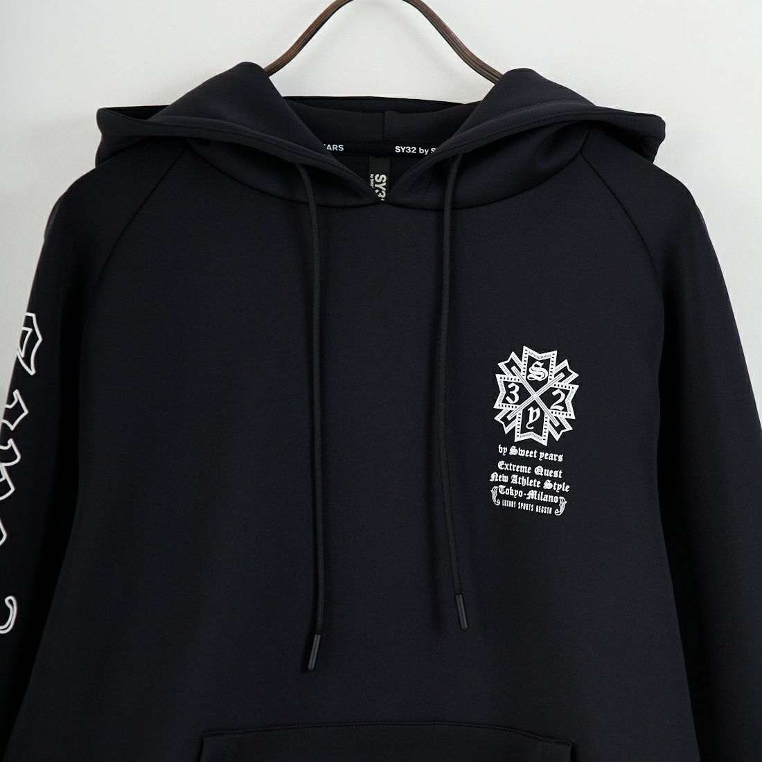 SY32 [エスワイサーティトゥ] ダブルニットゴシックロゴフーディ [32-26SN1-05] BLACK