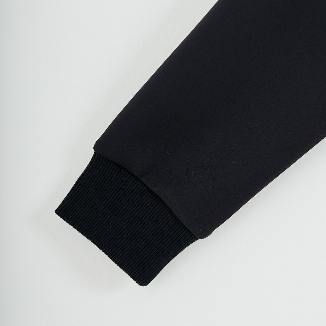 SY32 [エスワイサーティトゥ] ダブルニットゴシックロゴフーディ [32-26SN1-05] BLACK