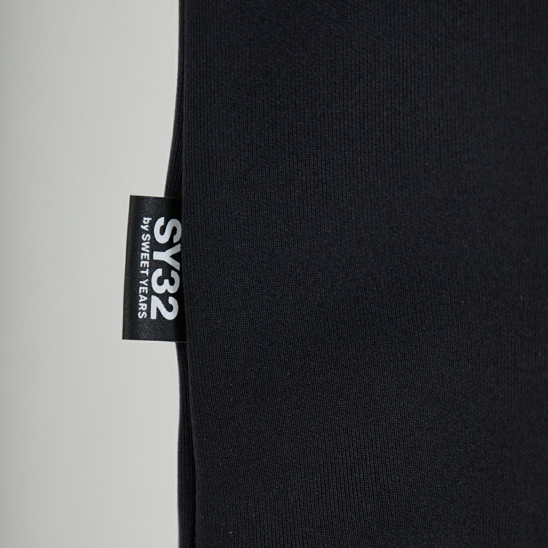 SY32 [エスワイサーティトゥ] ダブルニットゴシックロゴフーディ [32-26SN1-05] BLACK