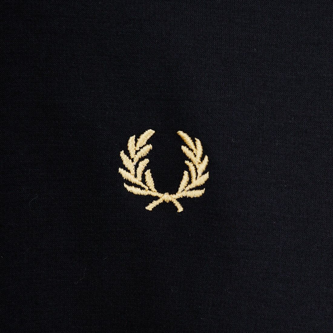 FRED PERRY [フレッドペリー] 別注 ツインティップライン ワンポイントロゴ刺繍 ショートポンチTシャツ [FPW-26S-034-JF] BLACK/CHAM