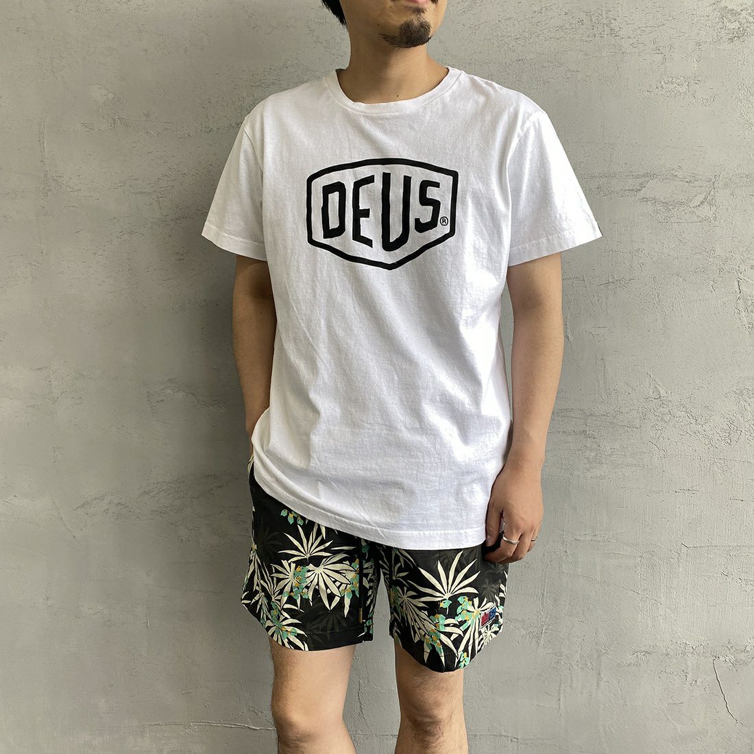 WHITE&&モデル身長：173cm 着用サイズ：S&&