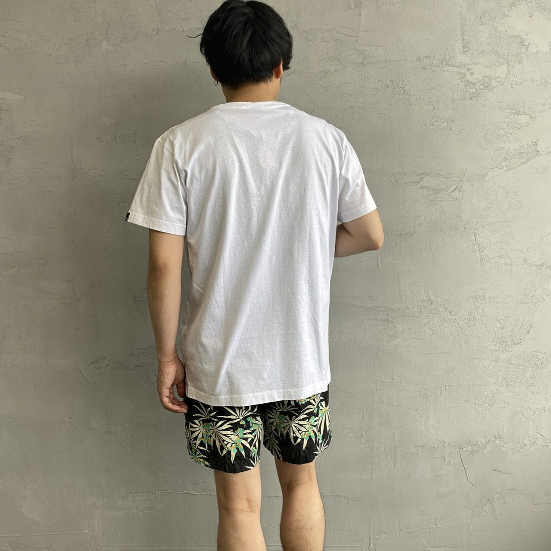 DEUS EX MACHINA [デウス エクス マキナ] SHIELD Tシャツ [T-DMW41808E] WHITE&&モデル身長：173cm 着用サイズ：S&&
