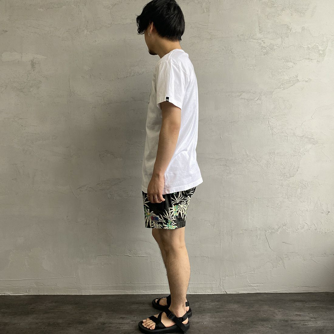 DEUS EX MACHINA [デウス エクス マキナ] SHIELD Tシャツ [T-DMW41808E] WHITE&&モデル身長：173cm 着用サイズ：S&&