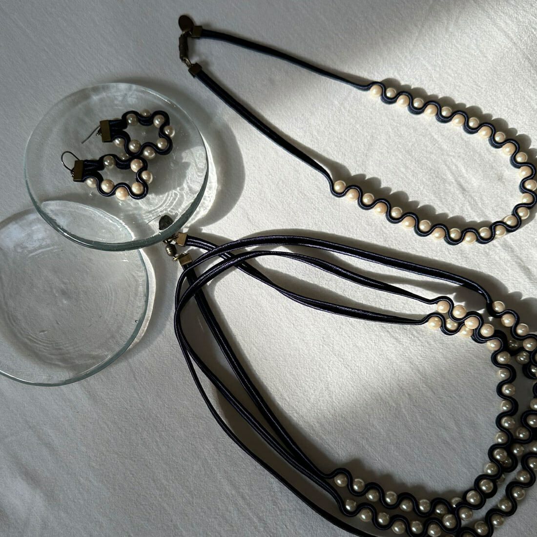 STELLA CIFFON [ステラシフォン] 樹脂パールラウンドピアス [AST-P71] 80 BLACK