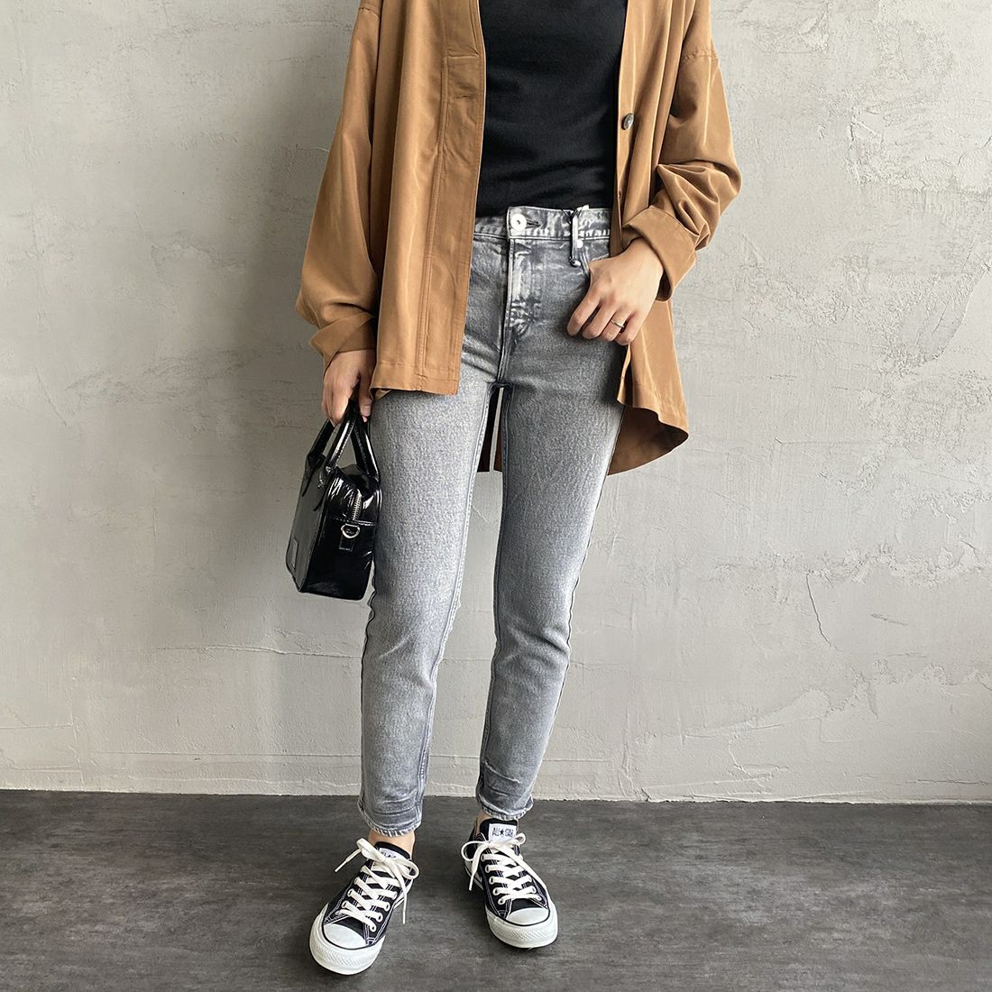 upper hights [アッパーハイツ] THE STELLA フィットミドルライズガールフレンドデニム [861219-RST] RUST&&モデル身長：160cm 着用サイズ：24&&
